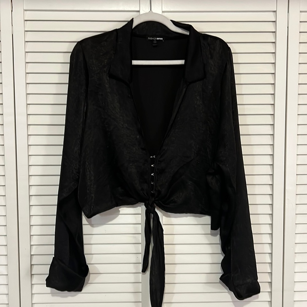 Fashion Nova Crop Blouse